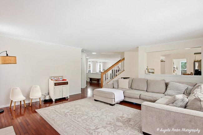 Building Photo - 1901 Kennedy Dr