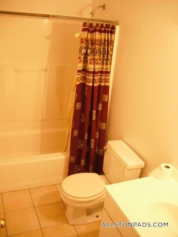 Building Photo - 58 Mansfield St