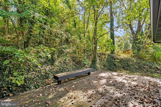 Building Photo - 862 Carrier Dr