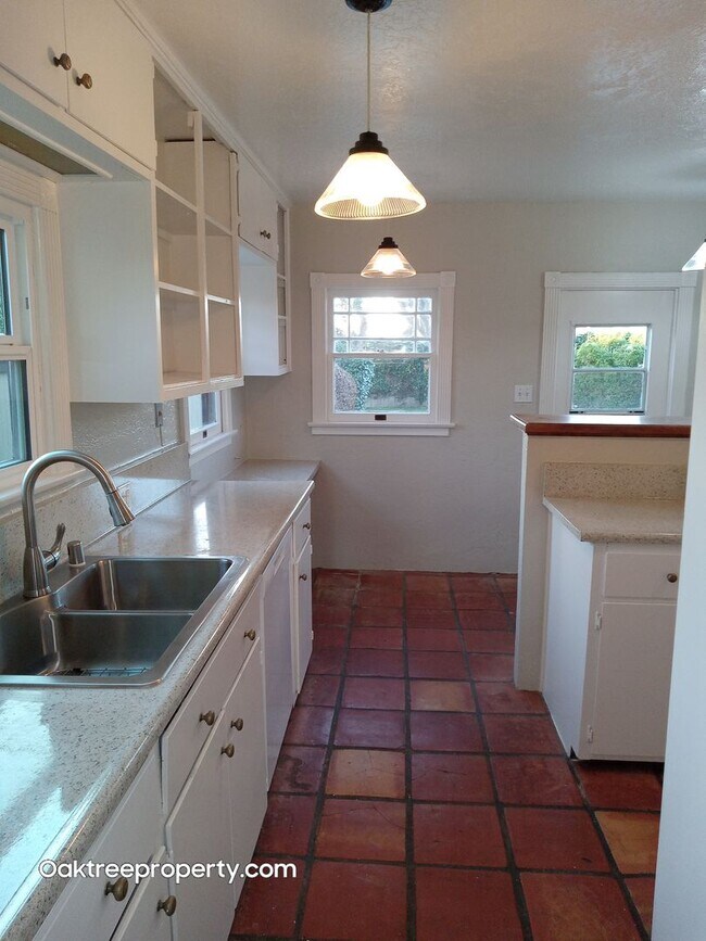 Building Photo - Coming Soon Charming 2-bedroom, 1-bathroom house with 2 car garage and spacious yard