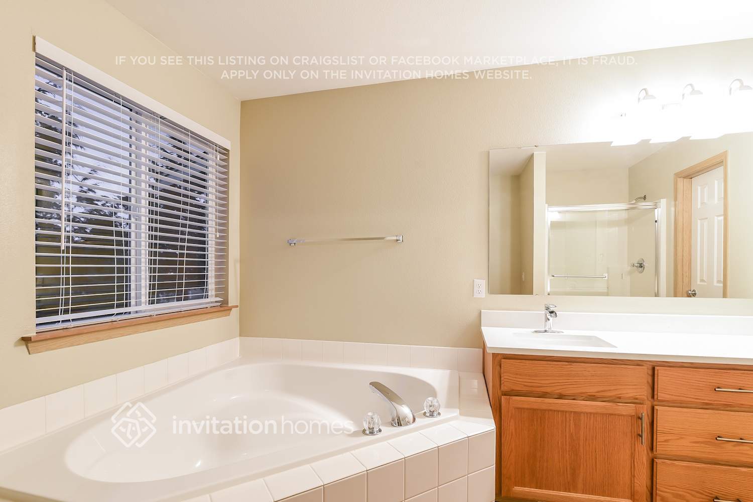 Building Photo - 17804 1st Ave Ct E