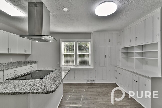 Building Photo - 1414 Mt Vernon St