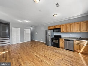 Building Photo - 4447 Sansom St