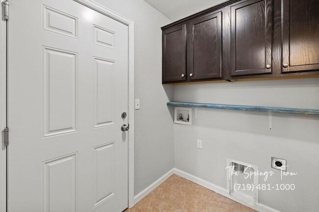 Building Photo - 6591 Watusi Rd