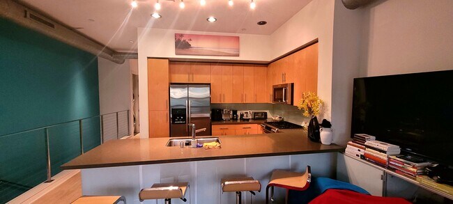 Building Photo - 133 The Promenade N