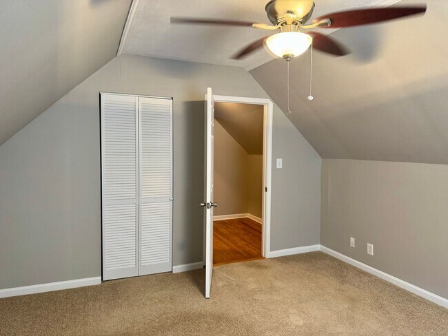 Building Photo - Convenient location! Cute 4 Bed 2 Bath hom...