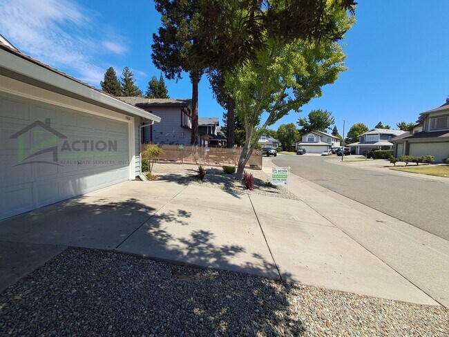 Building Photo - 3835 Hunters Glen Pl