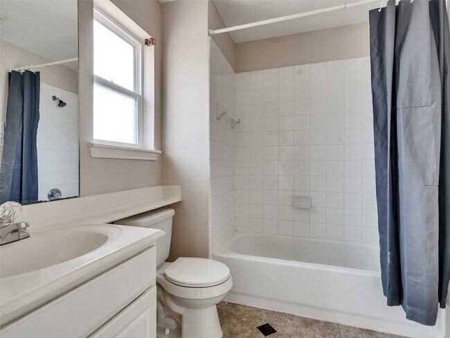 Building Photo - 3902 Breaux Bridge Ln