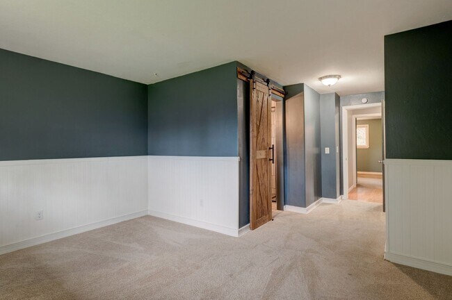 Building Photo - Beautifully Updated 3-Bedroom Home with Large Fenced Yard