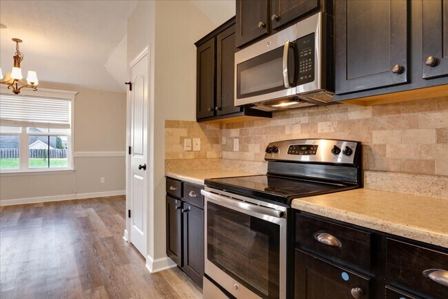 Building Photo - 4128 Pullman Cir