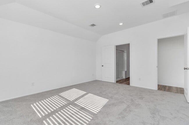 Building Photo - 2932 Cordova Hl Dr