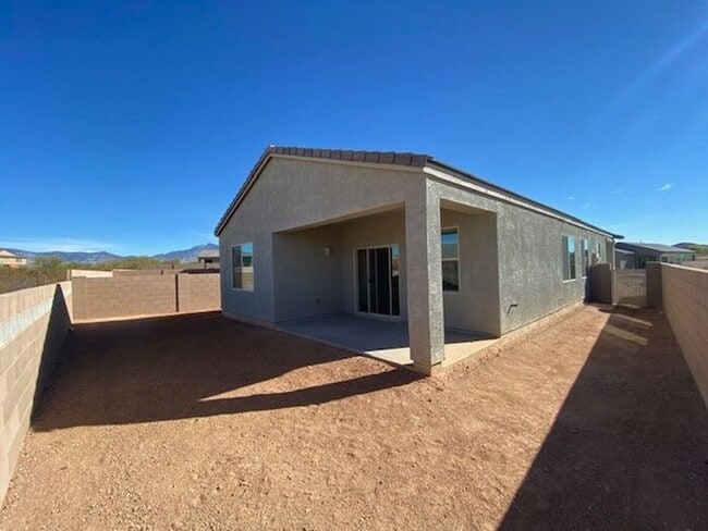 Building Photo - 14243 E Yellow Sage Ln