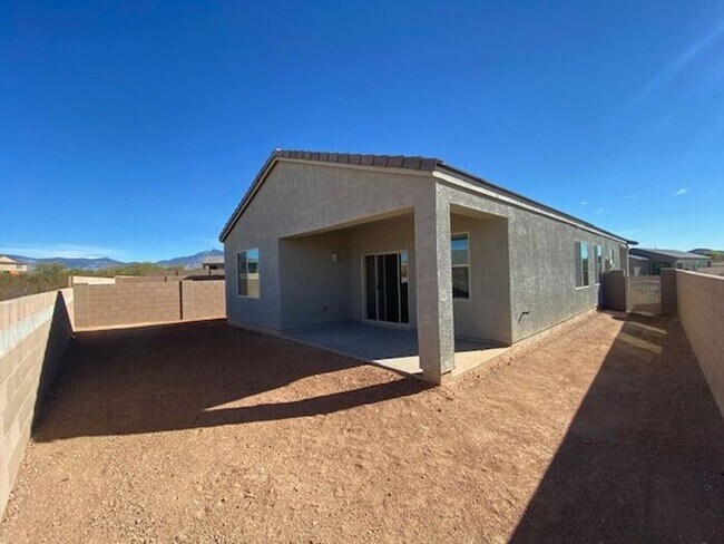 Building Photo - Modern Comfort in the Heart of Vail