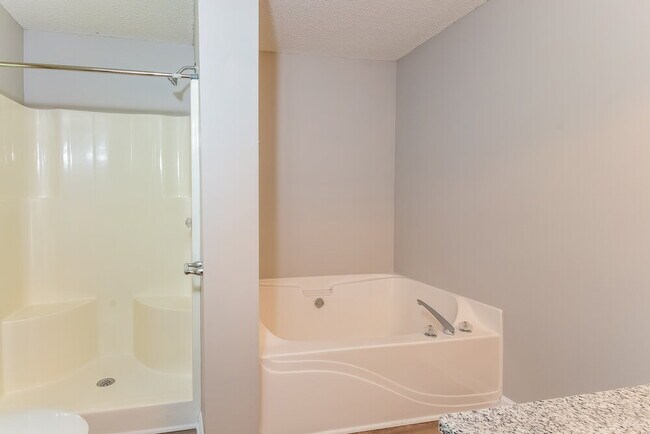 Building Photo - 304 Gun Range Rd