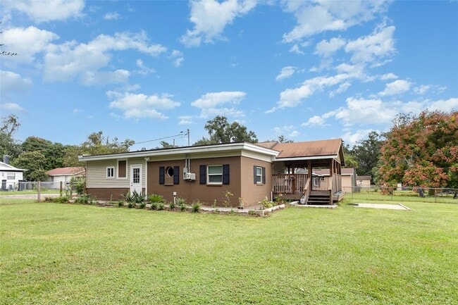 Building Photo - 932 Augusta St