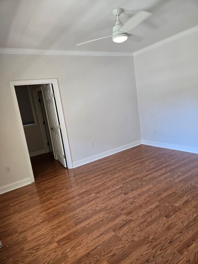 Building Photo - 3-bedroom, 2-bathroom cottage-style villa in Savanna Pointe