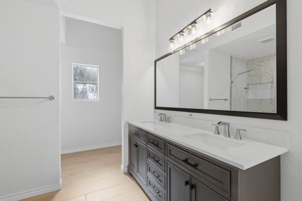 Building Photo - 300 Twin Oak Trail