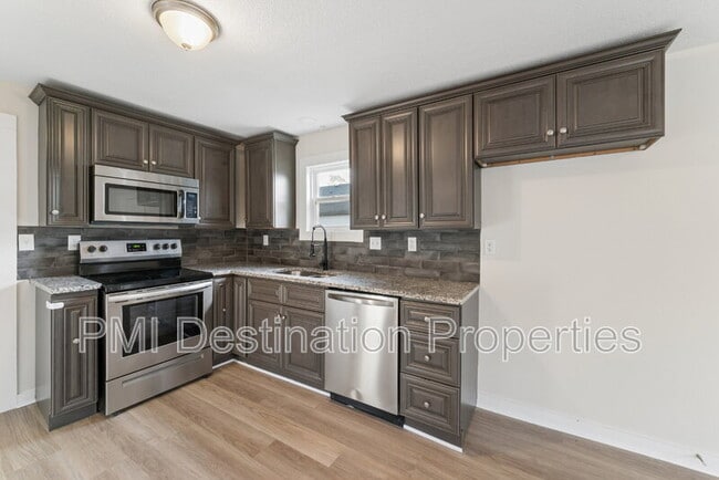 Building Photo - 247 Shadyside Ave