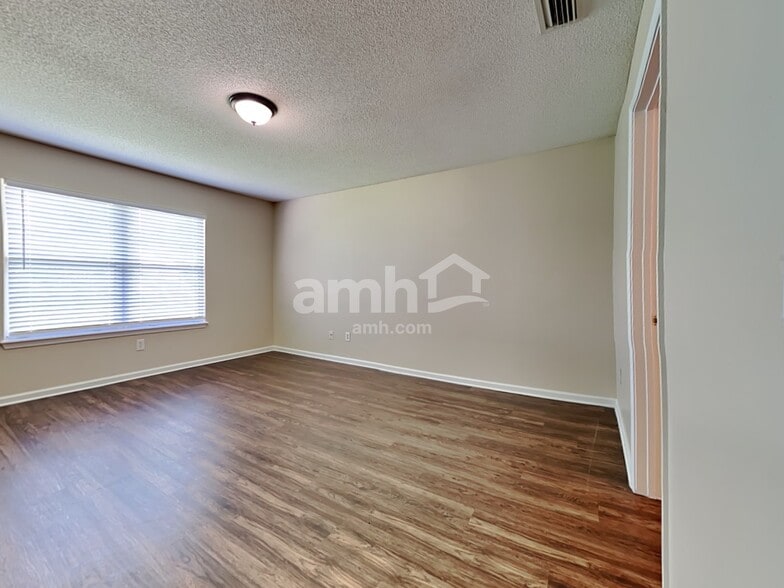 Building Photo - 11418 Deep Springs Dr S