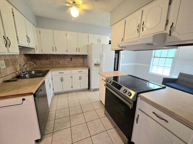 Building Photo - Charming & Fully Updated 4-BR Home in Montgomery – Section 8 Approved!