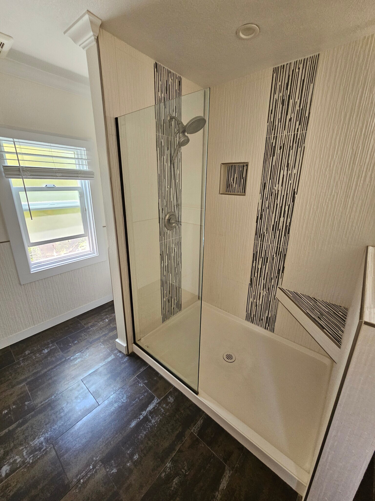 Building Photo - 9411 Castlewood St