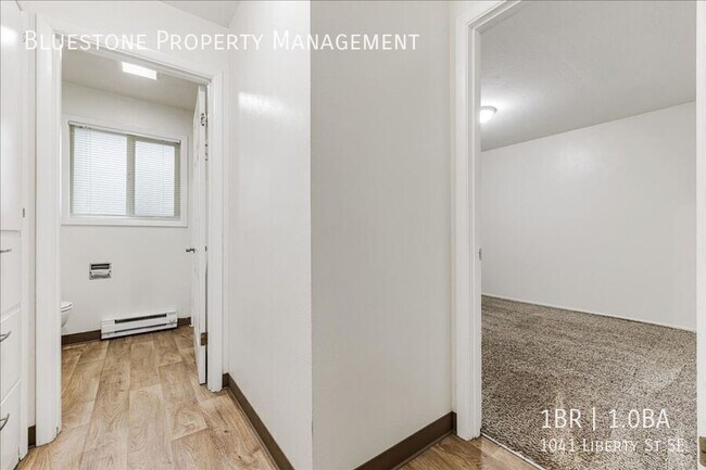 Building Photo - 1041 Liberty St SE