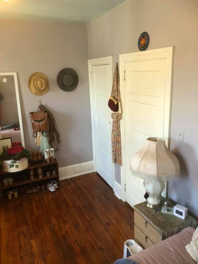 Bedroom with closet and two windows - 5008 Beaumont Ave