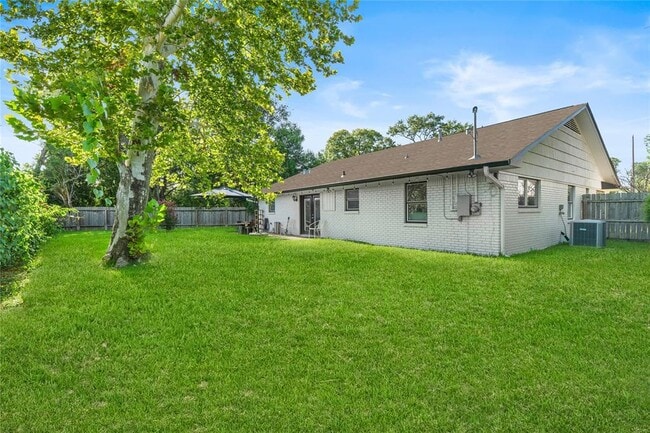 Building Photo - 5427 Lamonte Ln