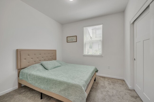 Building Photo - 9310 Mystic Lake Alley