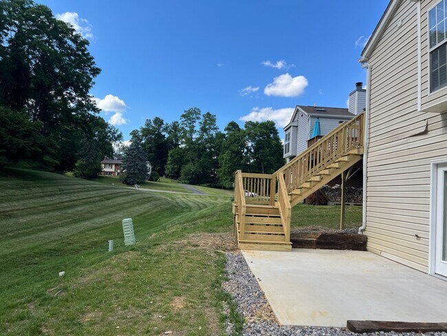 Building Photo - 1680 Sleepy Hollow Rd NW