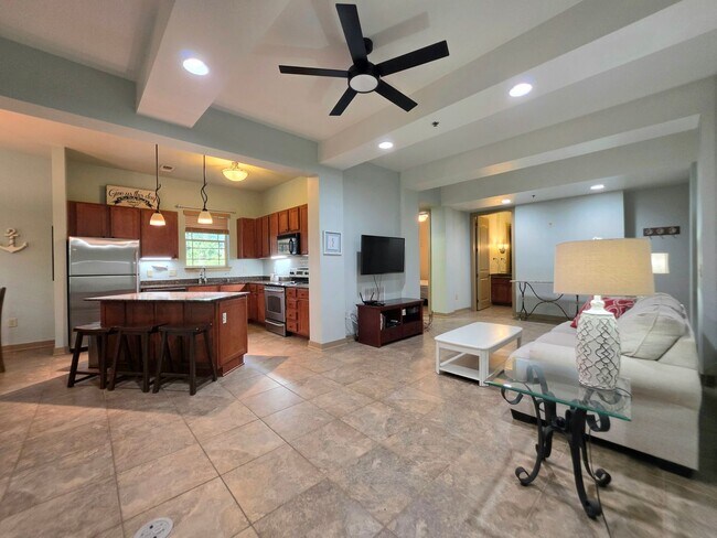 Building Photo - Ground floor 2/2 at The Enclave at Oak Hill