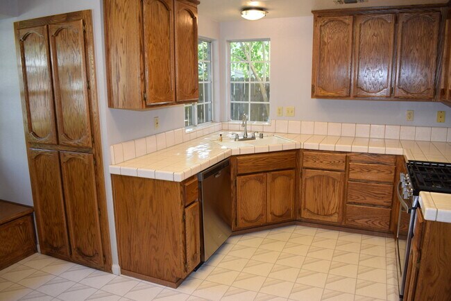 Building Photo - 6830 Paseo Del Sol Way
