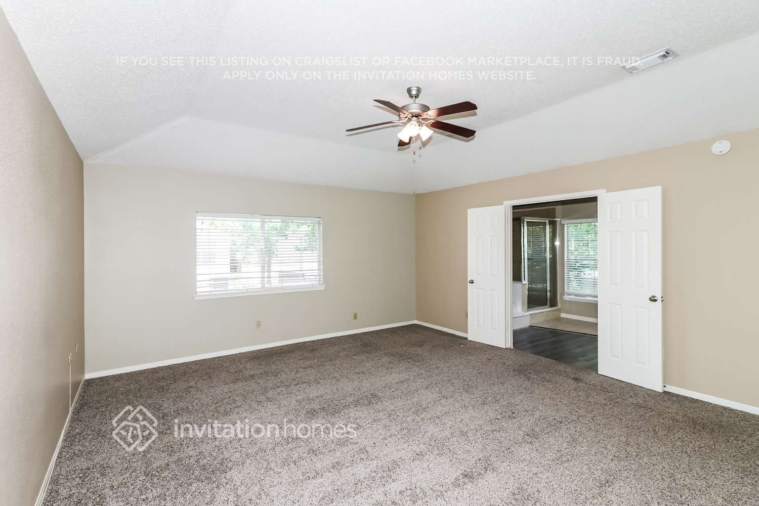 Building Photo - 16011 Sweetwater Creek Dr