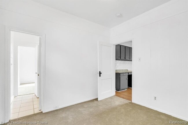 Building Photo - 1217 Mansfield St