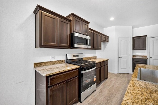 Building Photo - 7305 Fossell Ranch Rd
