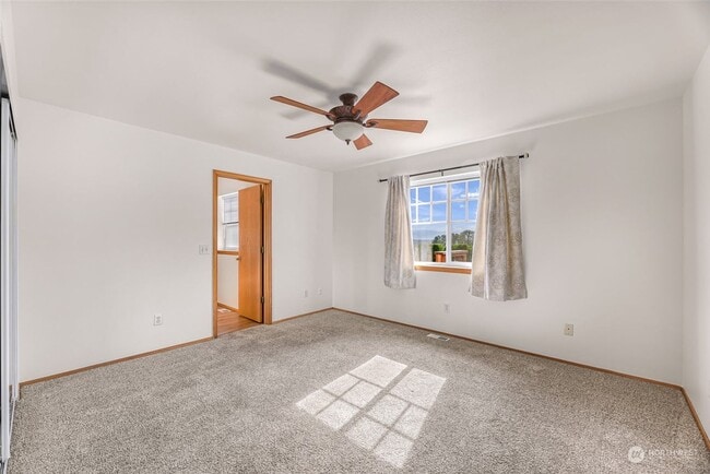 Building Photo - Beautiful 4 Bedroom Home in Ferndale!