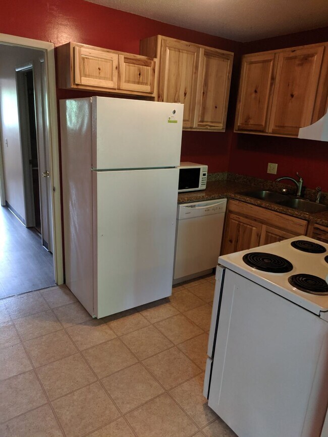 Kitchen - 124 Quarry Hill Rd