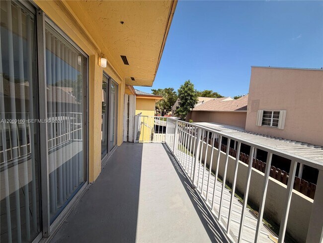 Building Photo - 8380 SW 154th Ave