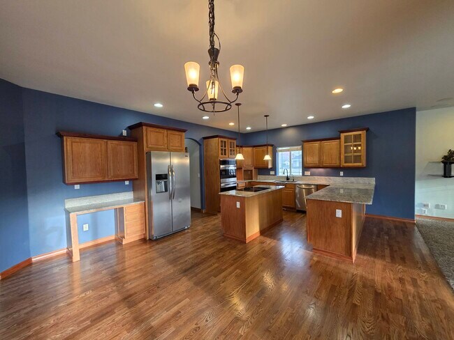 Building Photo - 3493 Hanstead St