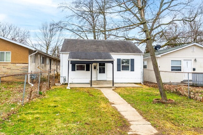 Building Photo - Fully Renovated 2BR Home with Modern Upgra...