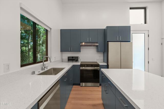 Building Photo - 2209 Cazador Dr