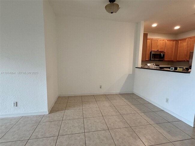 Building Photo - 9133 Pershore Pl