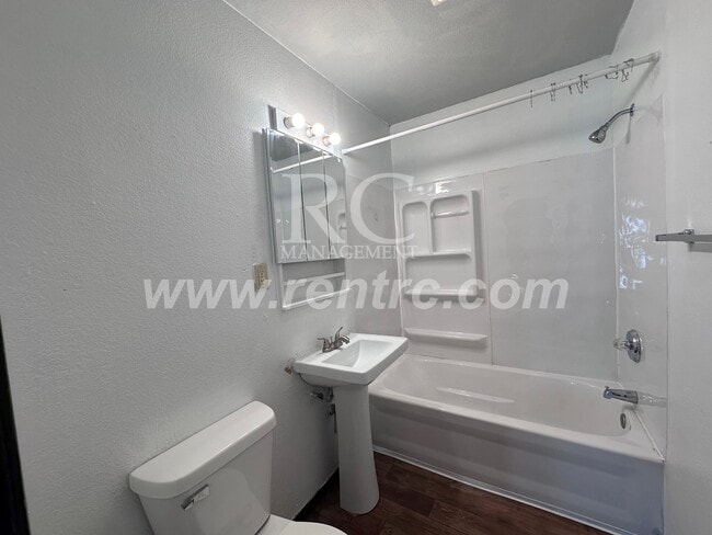 Building Photo - 1203 Cleveland-