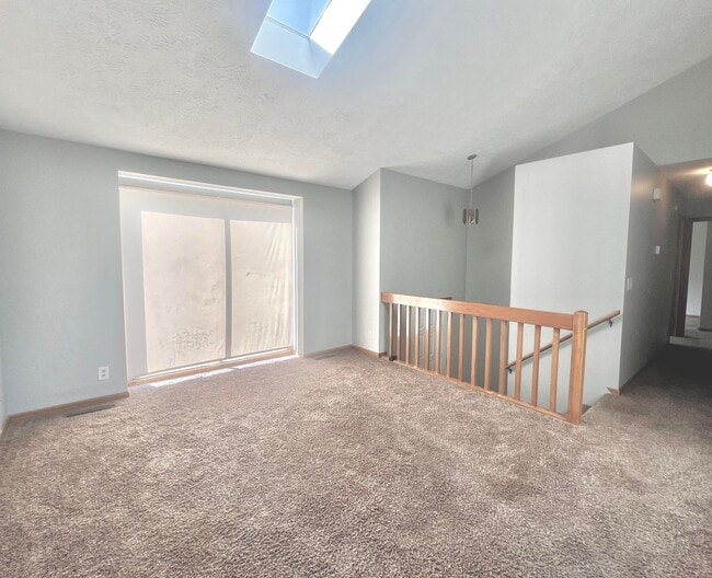 Building Photo - Beautiful 4 bed, 2 bath house at $1,795