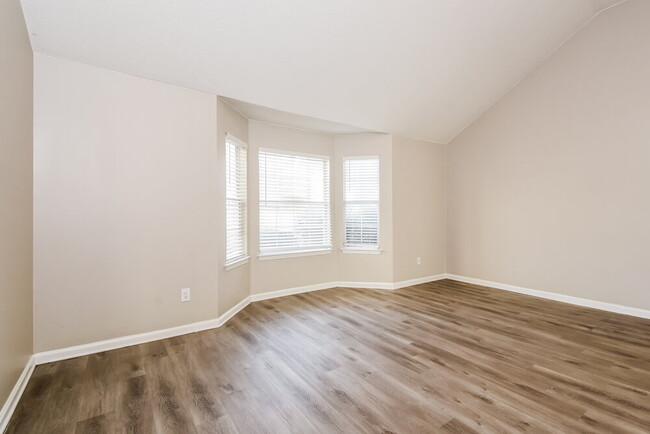 Building Photo - 7537 Edenberry Way