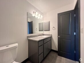 Building Photo - Mission Valley 3 Bedroom 2.5 Bath Townhome