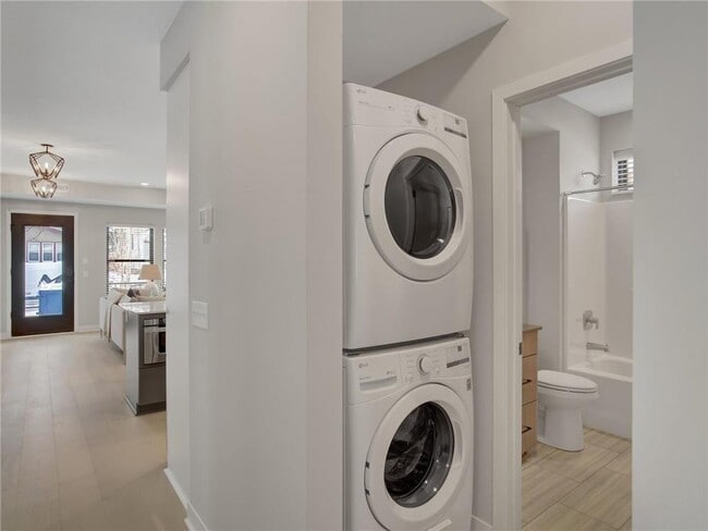 Building Photo - 3630 Colfax Ave S