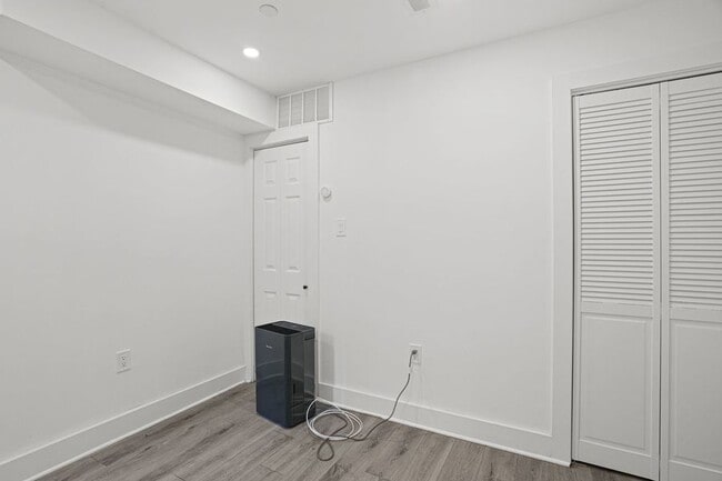 Building Photo - 1814 Ingleside Terrace NW