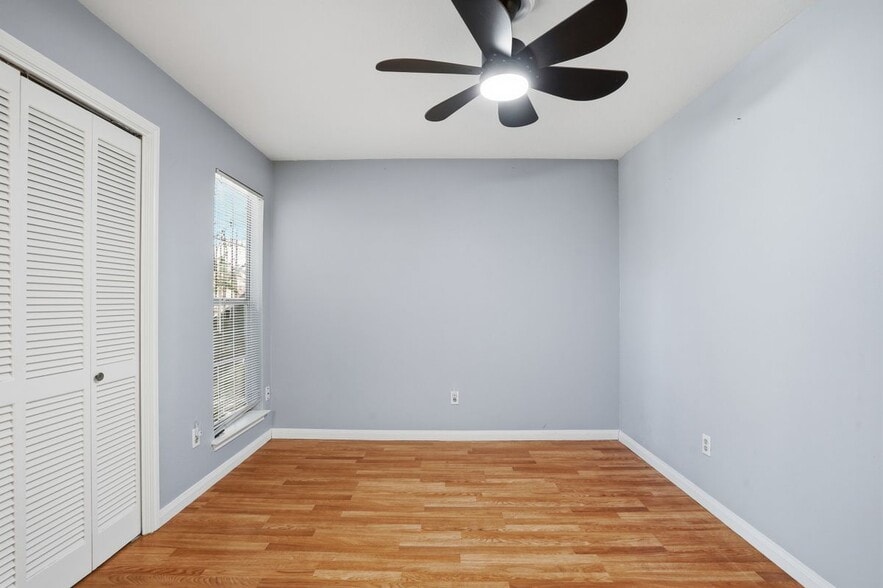 Building Photo - 2535 Wedglea Dr