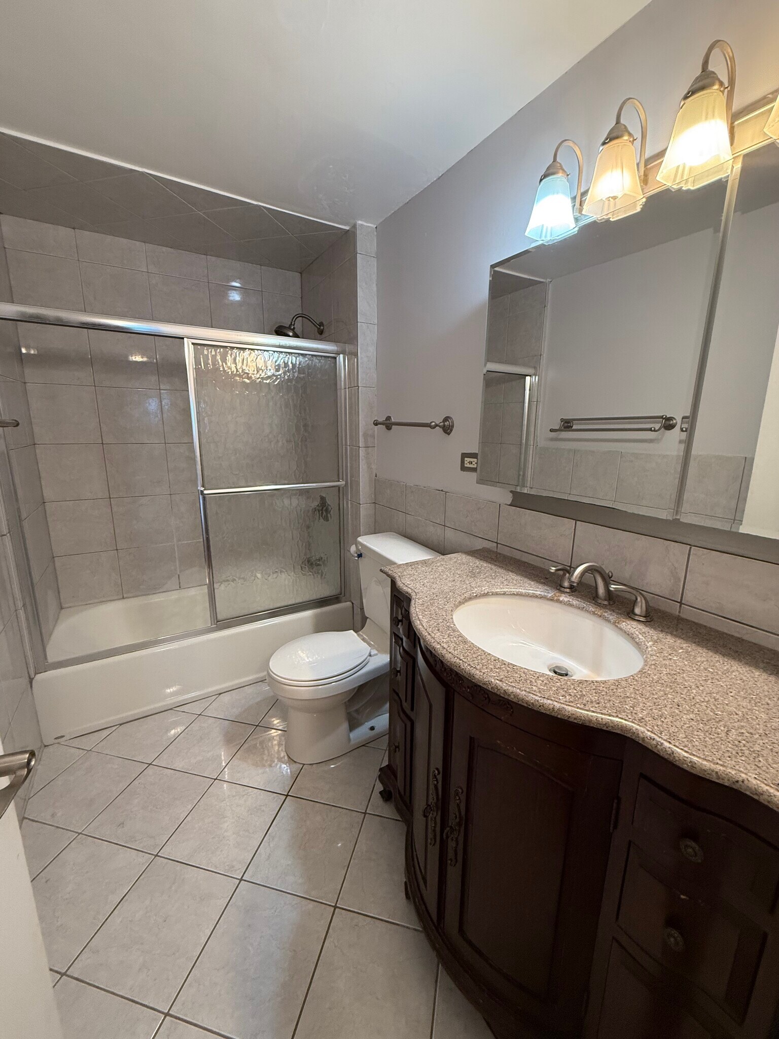 Building Photo - 4230 N Marine Dr